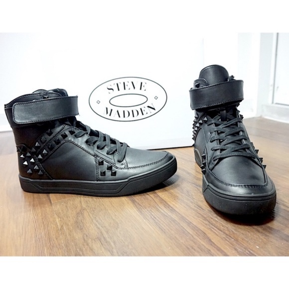 Steve Madden Stud Men’s Sneakers - Picture 2 of 4